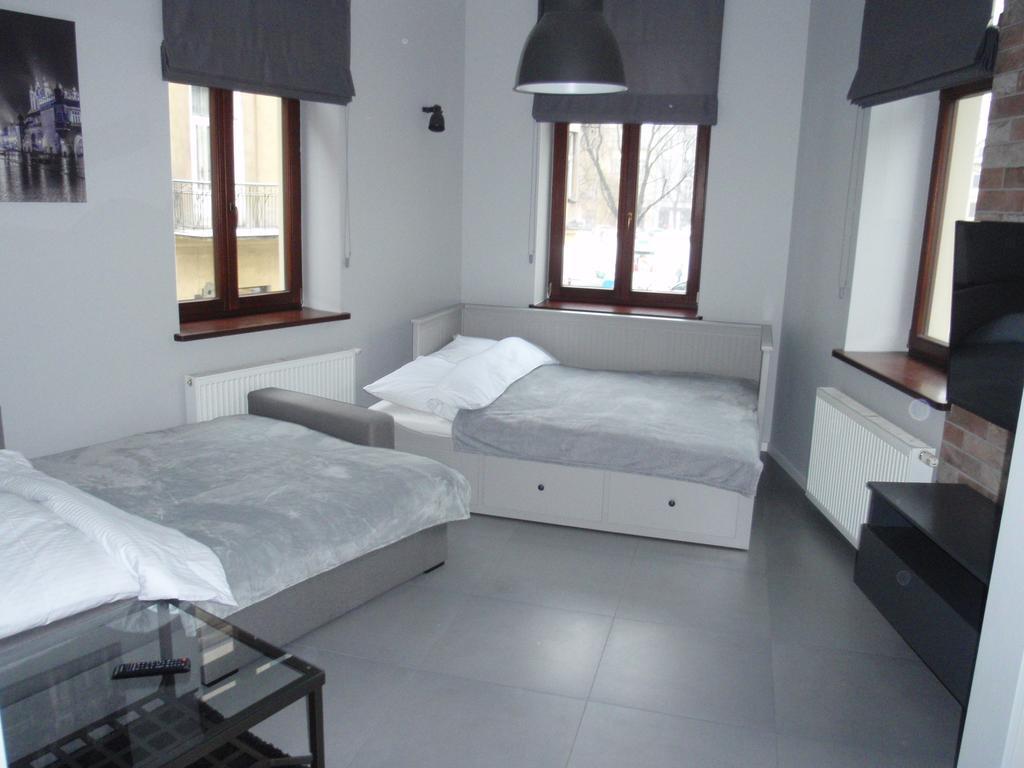 Studio Mostowa Apartment *